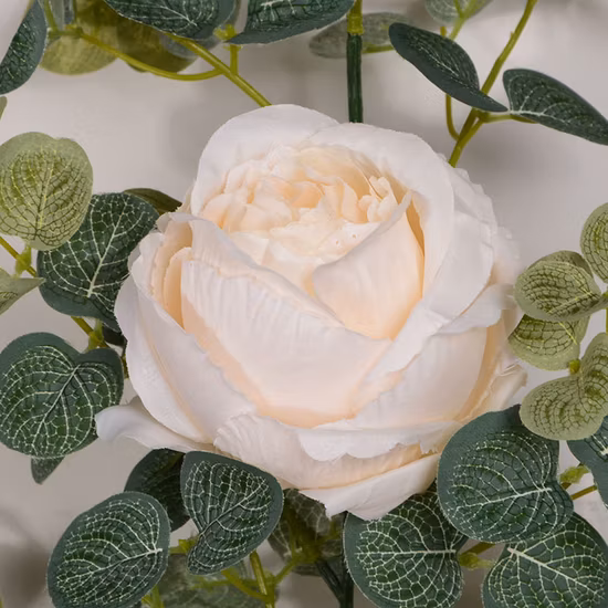 Roses IVY Vine avec des feuilles vertes guirlande de fleurs artificielles suspendues